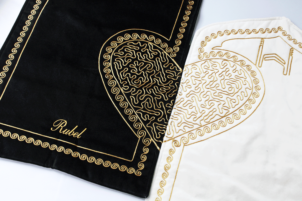 Personalised couple heart prayer mat set, personalised islamic couple gift, jointed heart prayer mat, nikkah gift, padded luxury foam prayer mat